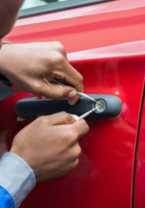 Whether you're stranded on the highway or facing a minor inconvenience, you can trust us to deliver efficient, courteous service. Call us.